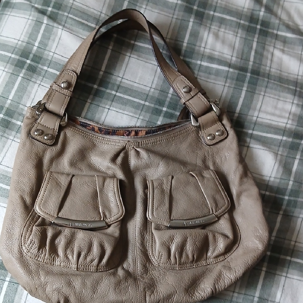 B. Makowsky Elegant Tan Leather Shoulder Bag